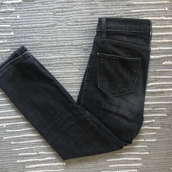 Levi’s premium high rise cropped jeans - Picture 3 of 5